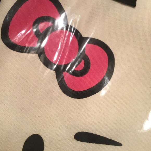 🆕 🩷🖤🩷 Canvas Tote / Hello Kitty Print / Two Black Straps / Zipper / HotPink - Picture 4 of 14